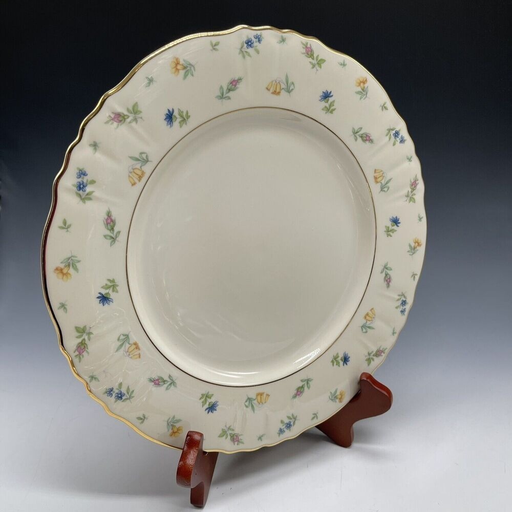 (1) Federal Shape Syracuse China‎ "Suzanne" 10.5" Dinner Plate Floral